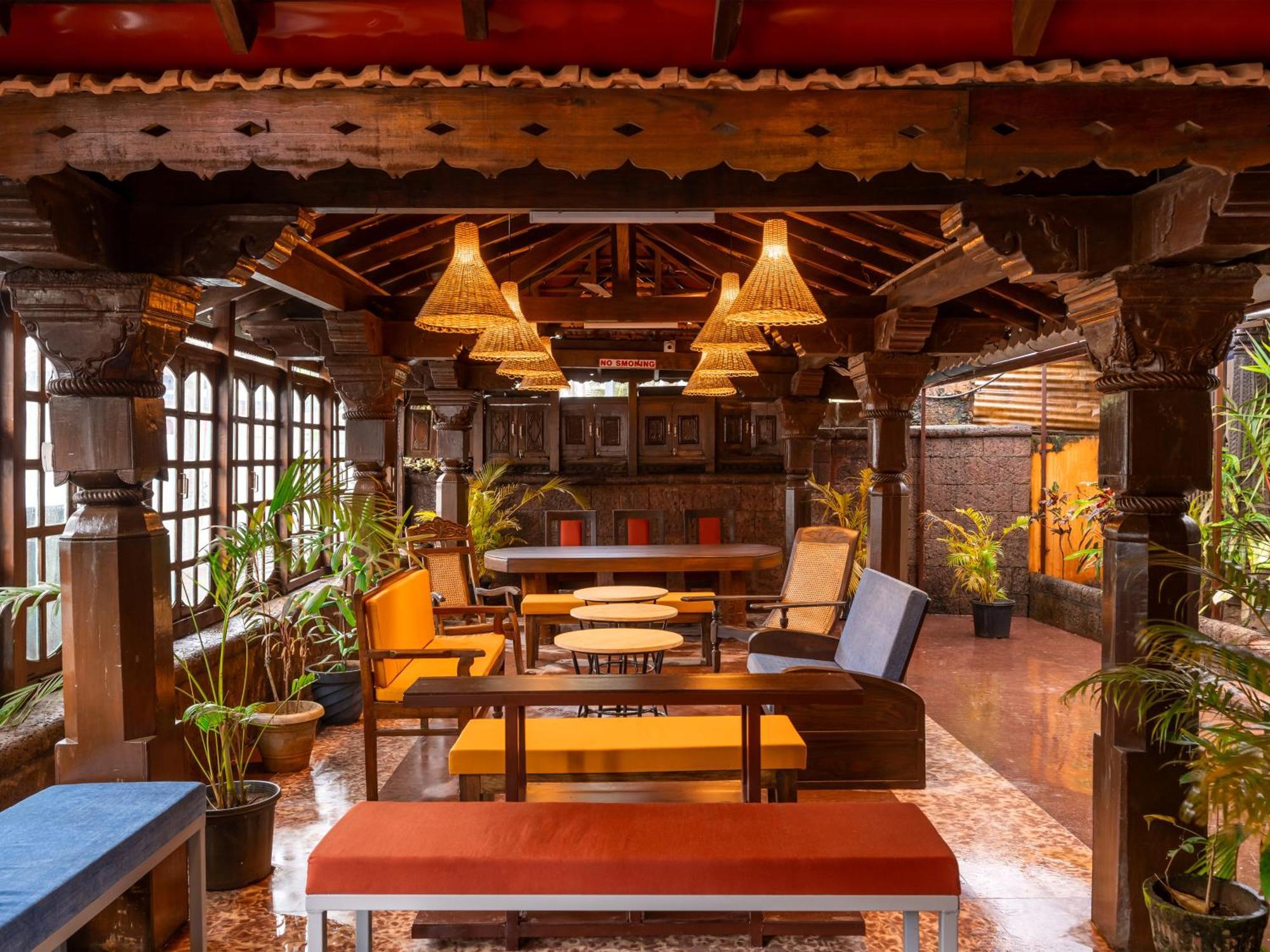 Madpackers Goa Anjuna - Bunks, Rooms, Community Exterior foto