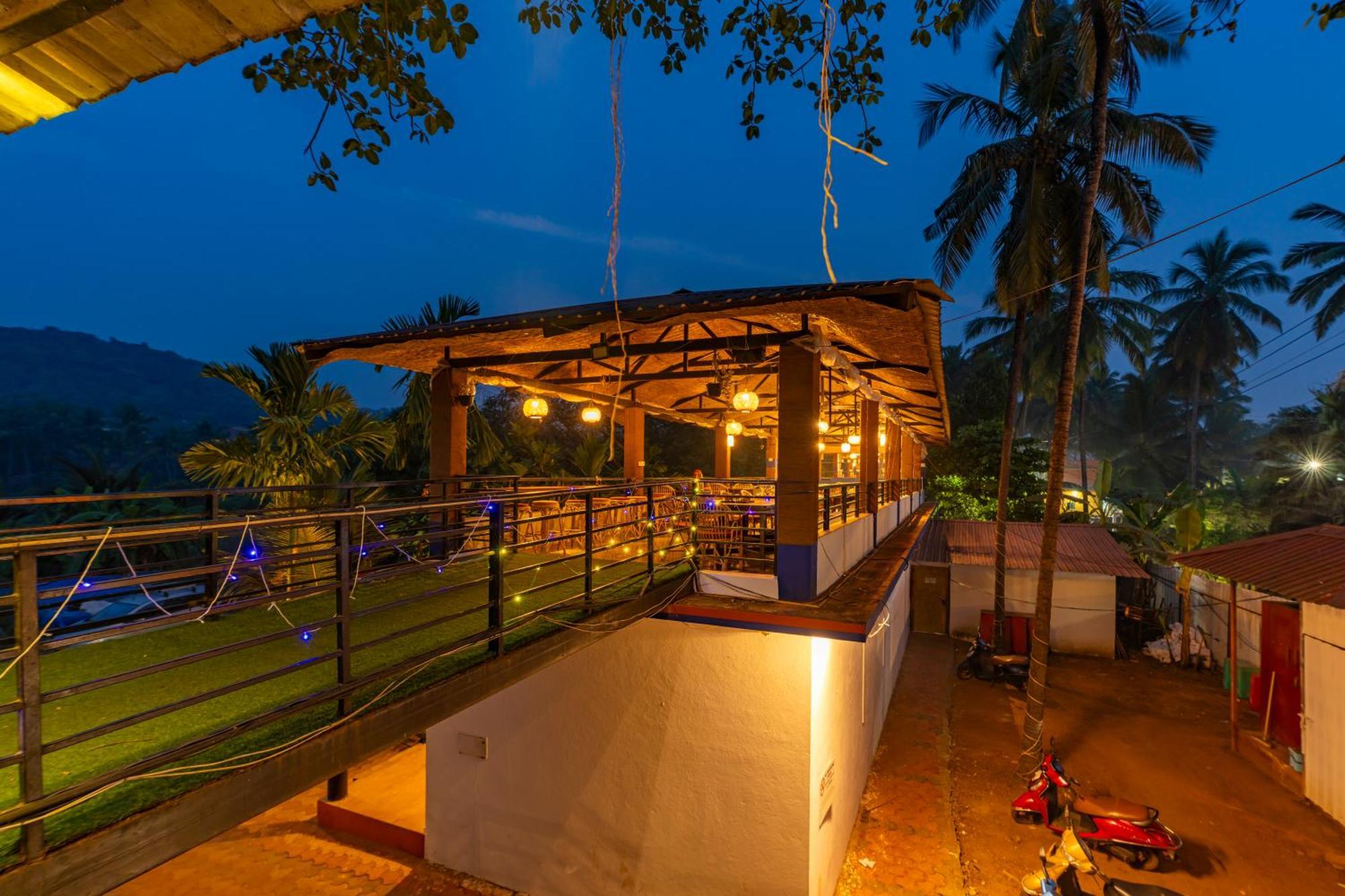 Madpackers Goa Anjuna - Bunks, Rooms, Community Exterior foto