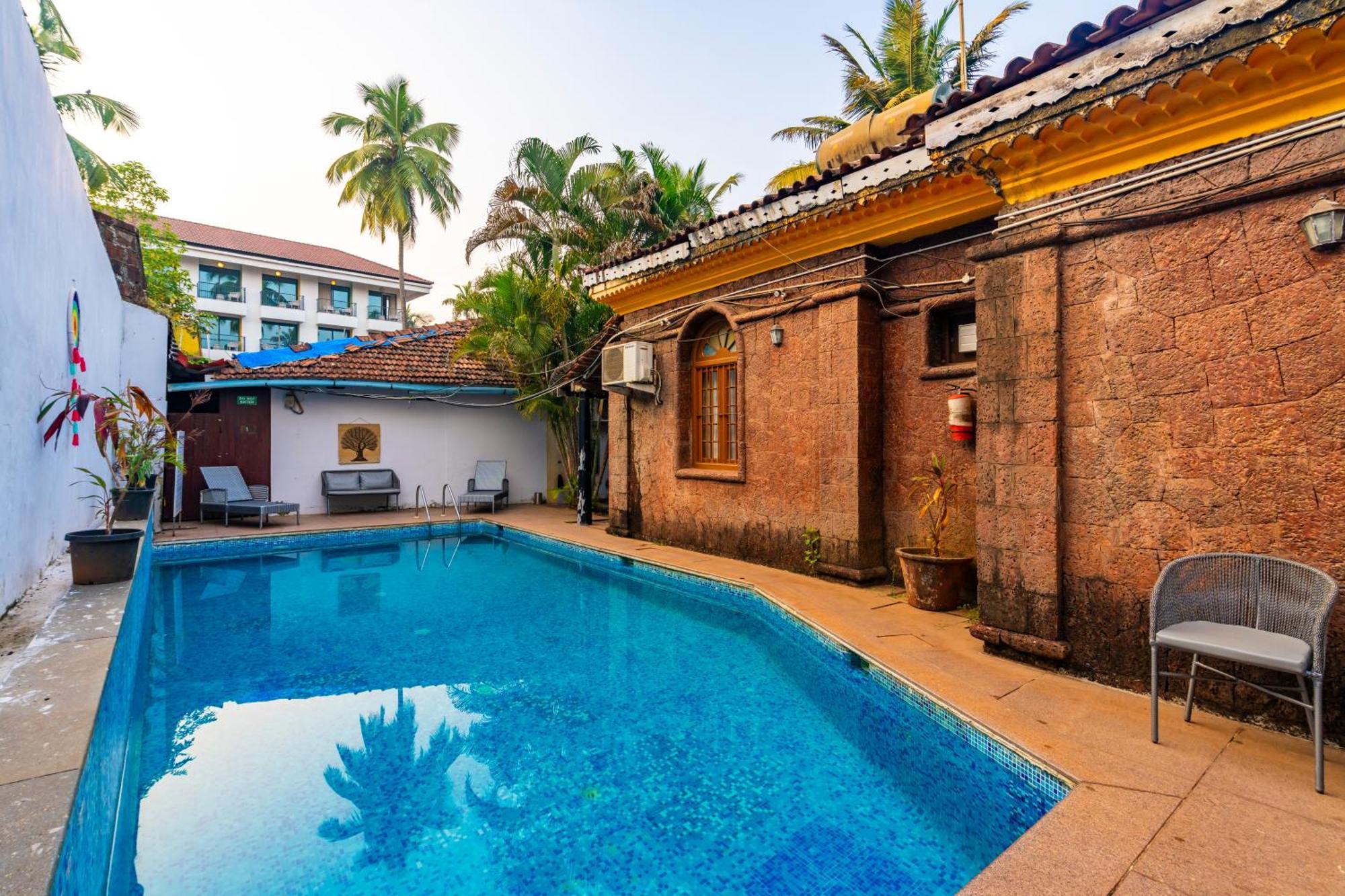 Madpackers Goa Anjuna - Bunks, Rooms, Community Exterior foto